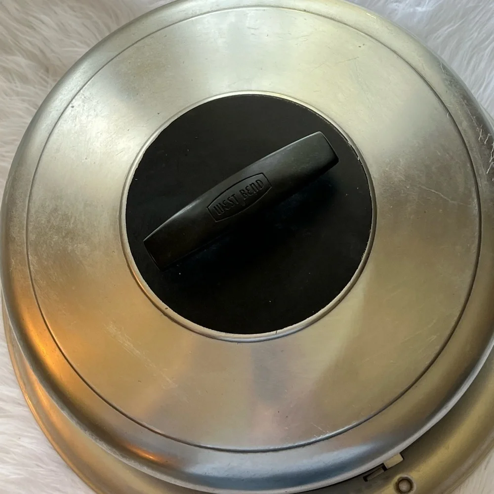 Vintage 50’s Aluminum West Bend Cake Carrier Keeper